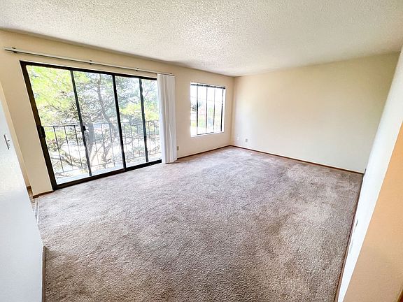 5th image of 5505 15th Ave NE APT 203