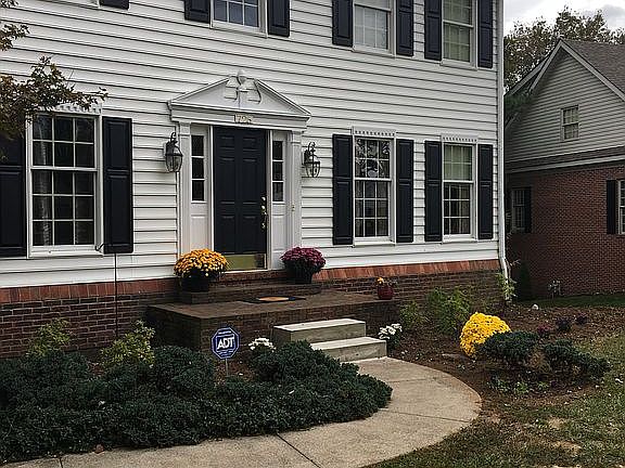 2nd image of 725 Keene Land Ct