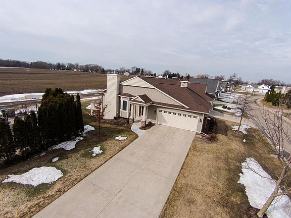3rd image of 1300 Saint Andrews Dr