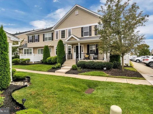 407 Lexington Mews, Woolwich Township, NJ 08085