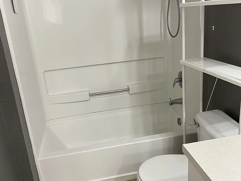 141 Reserve Cir — Photo 9