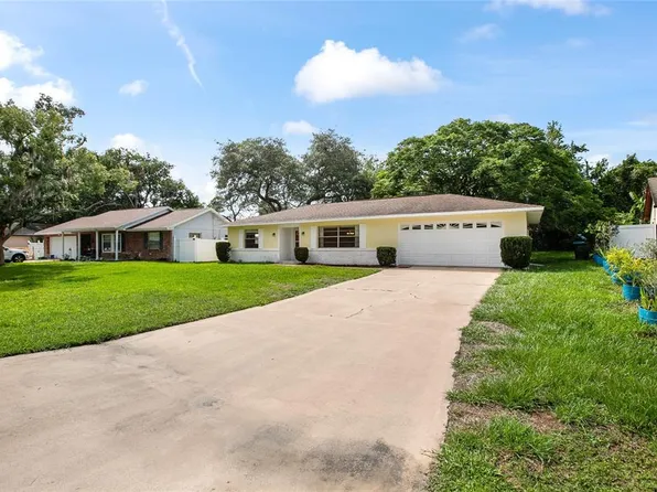 952 N Fairbairn Dr, Deltona, FL 32725