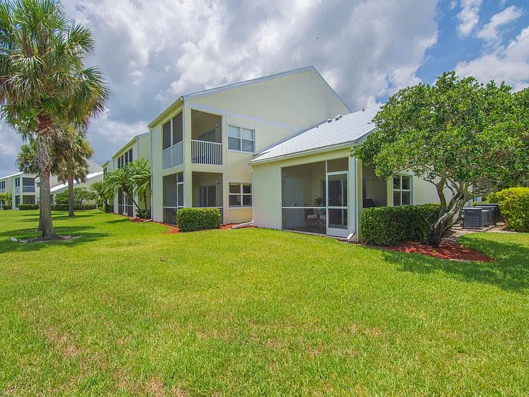 4210 Gator Trace Ave #B — Photo 45