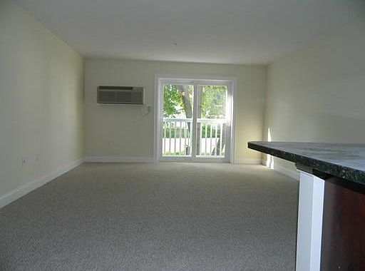 4th image of 205 Elm St Unit 307