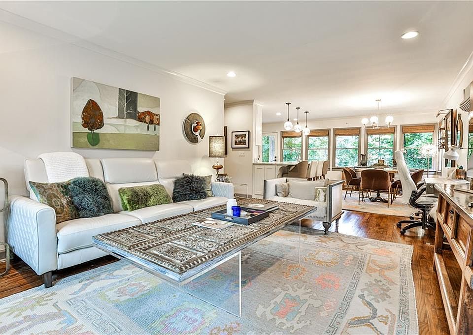 1st image of 1365 Twin Oaks Cir SE