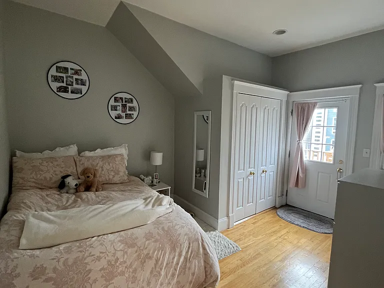 219 W 2nd St #2 — Photo 12