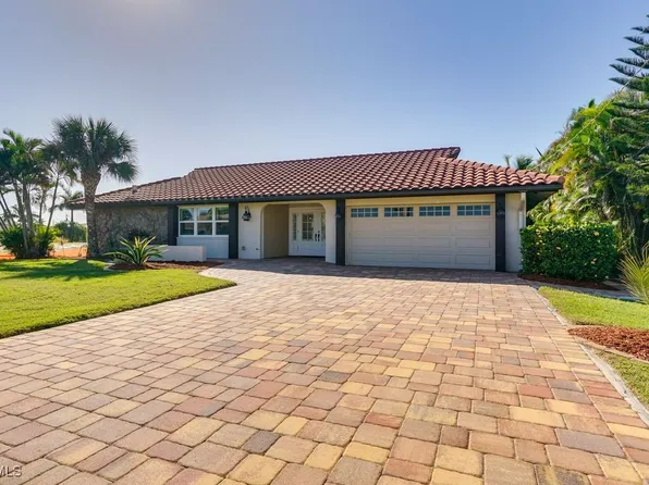 6359 Plumosa Ave, Fort Myers, FL 33908