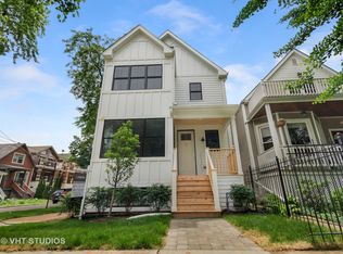 1817 W Nelson St, Chicago, IL 60657