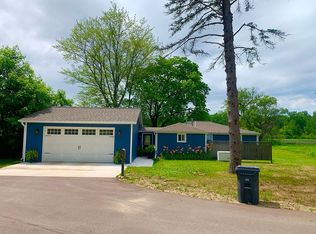 56 Little Long Lake Dr, Hickory Corners, MI 49060
