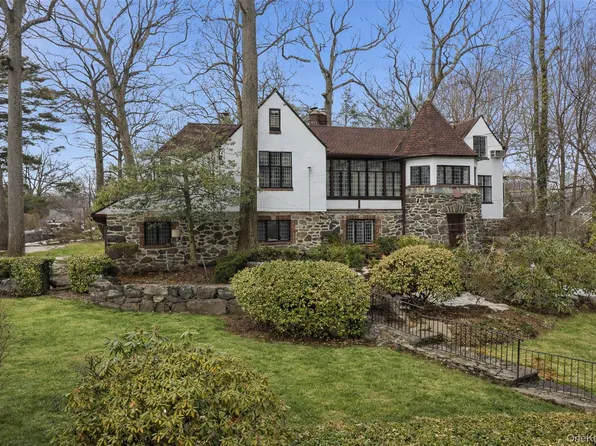 2 Springdale Road, Larchmont, NY 10538