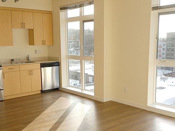 5th image of 2901 Rucker Ave #409