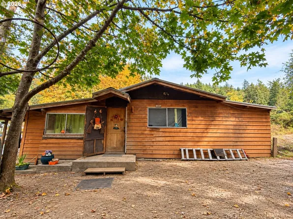 425 Bill Ln, Wolf Creek, OR 97497