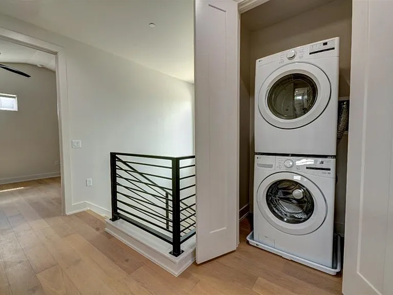 4424 Hank Ave #3 — Photo 11