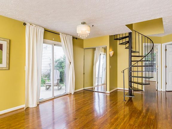 5th image of 1919 Brittania Cir