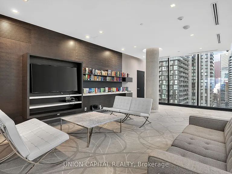 11 Charlotte St #1004 — Photo 25