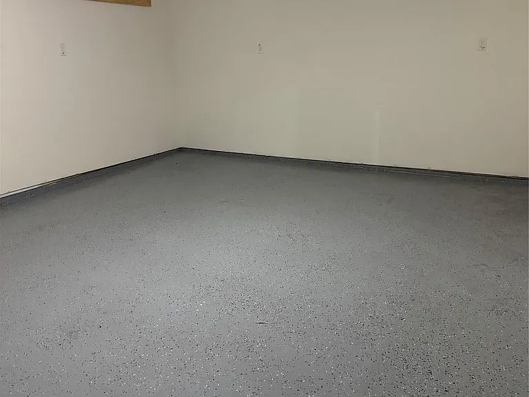 10042 Westview Dr — Photo 15
