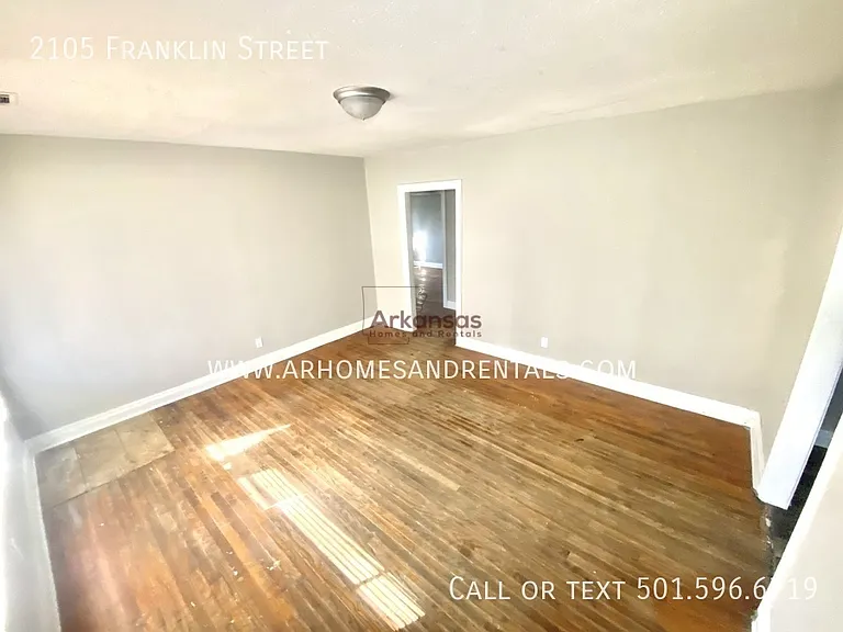 2105 Franklin St — Photo 20
