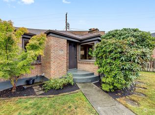 1638 McGilvra Blvd E, Seattle, WA 98112