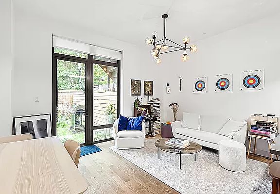 2nd image of 159 Tompkins Ave APT 1B
