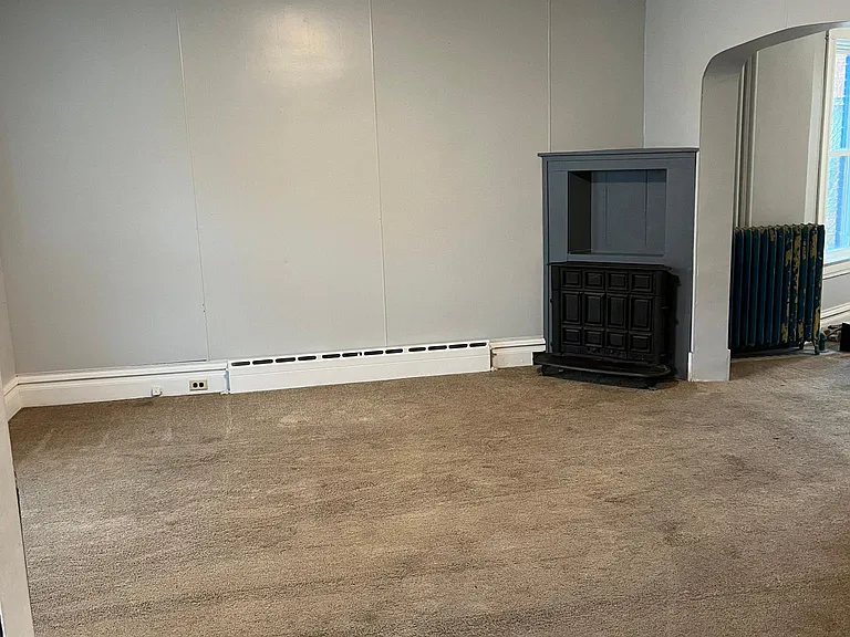 705 N 2nd St — Photo 5
