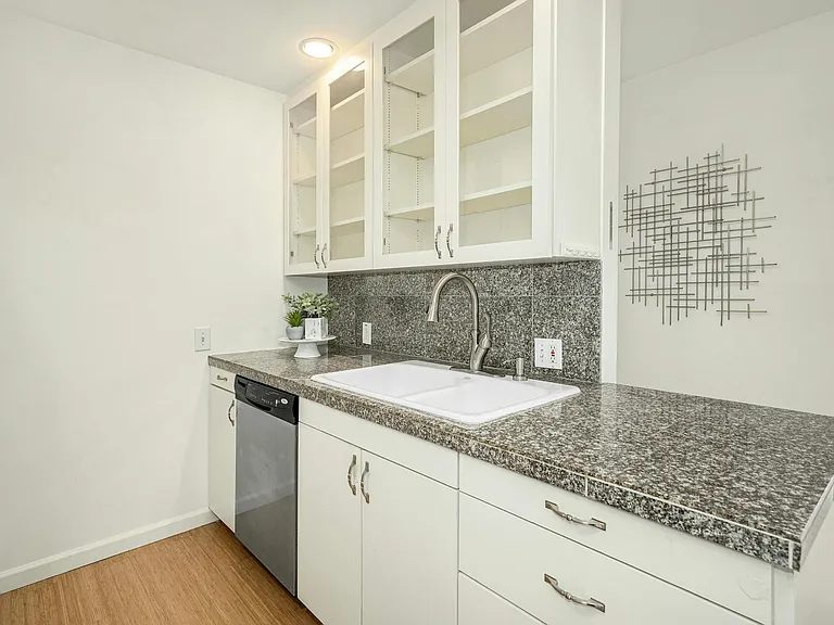 6333 Lake Washington Blvd NE #307 — Photo 8