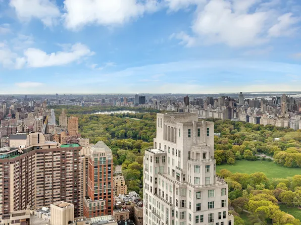 80 Columbus Circle 72A image 2 of 13