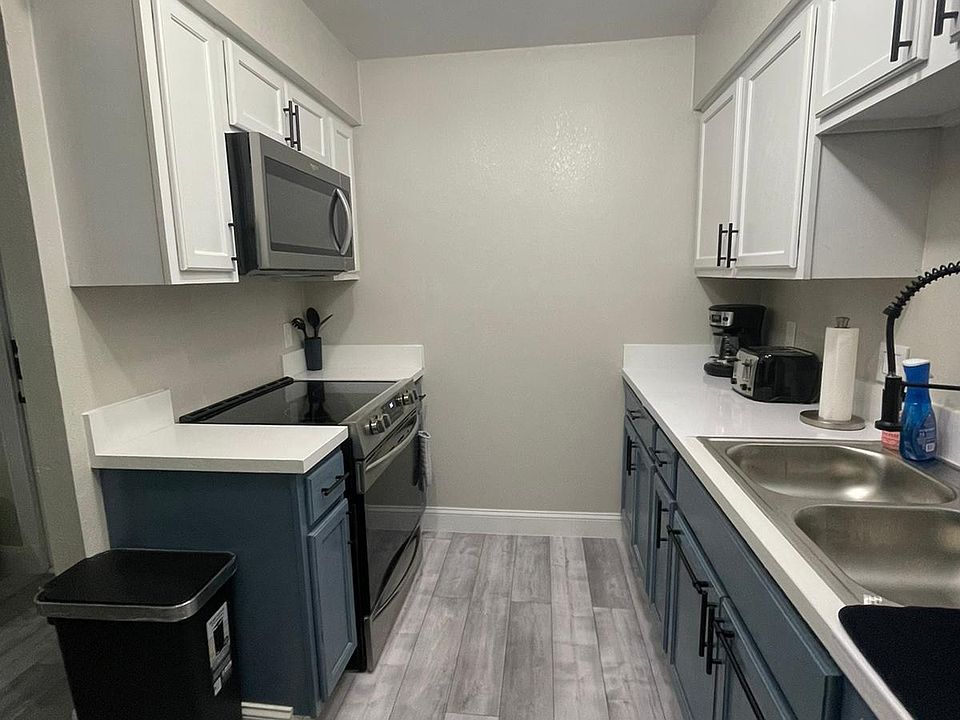 1st image of 2810 S Poplar St #4