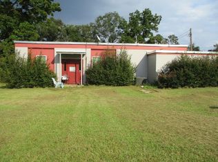 1486 Thomson Ln, Pelham, GA 31779