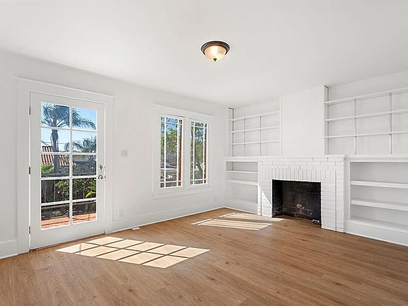 4th image of 1032 Manzanita St