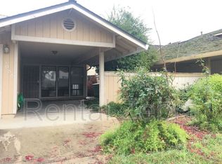 3088 W Queens Cir, Merced, CA 95340