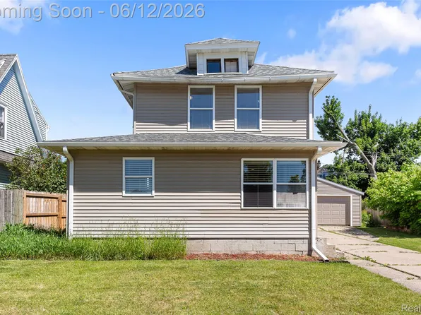 218 W Greenlawn Ave, Lansing, MI 48910