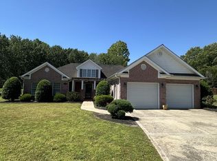 1617 Courtyard Ct, Paris, TN 38242
