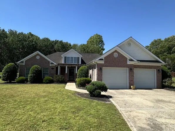 1617 Courtyard Ct, Paris, TN 38242