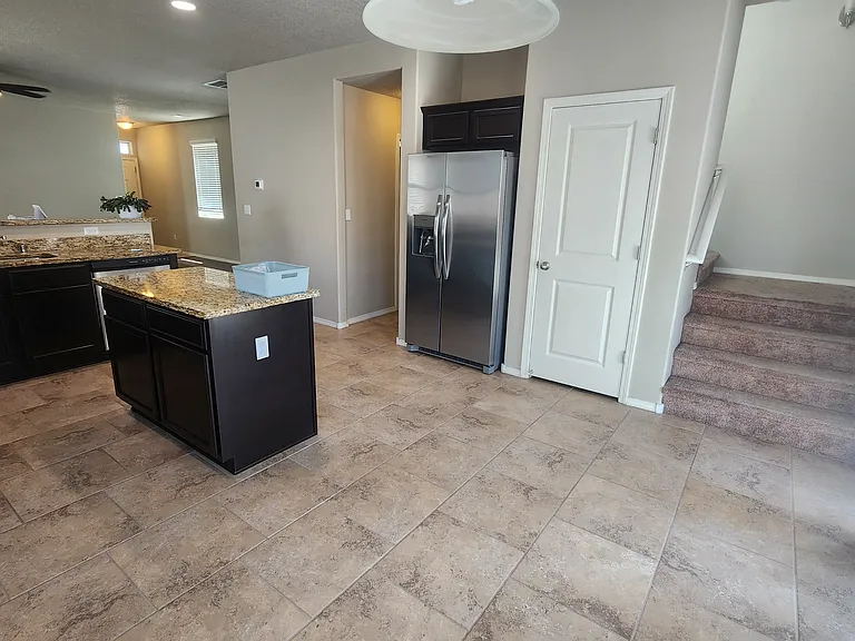 8812 Zephyr Pl NW — Photo 6