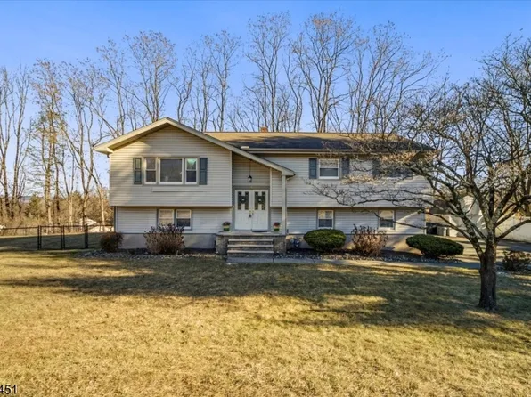 5 Charles Haber Jr Rd, Butler Boro, NJ 07405