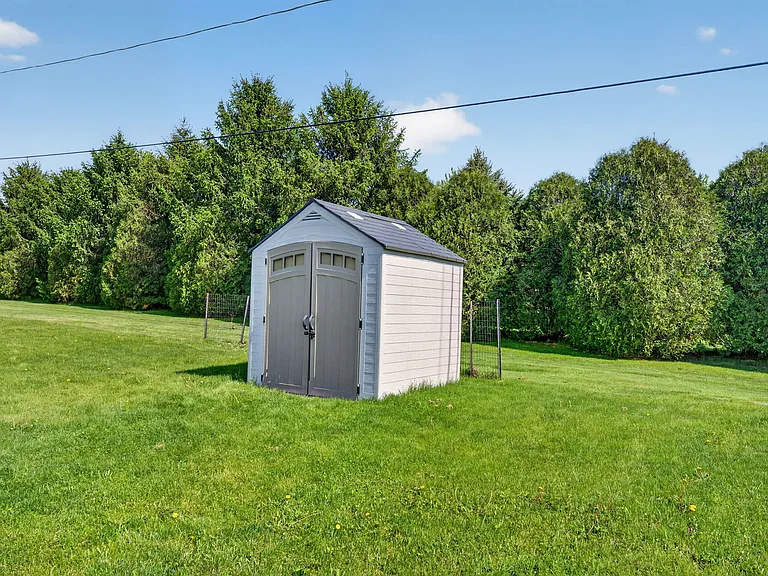 2091 W State Route 102 — Photo 33