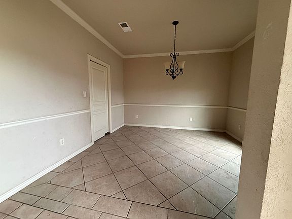 4th image of 8010 Torrey Pines Cir