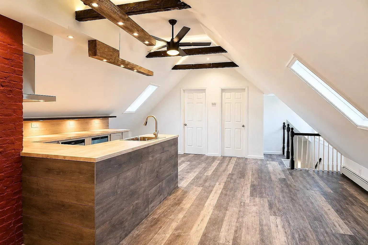 2 bed, 1.0 bath, $1,800 — Photo 3