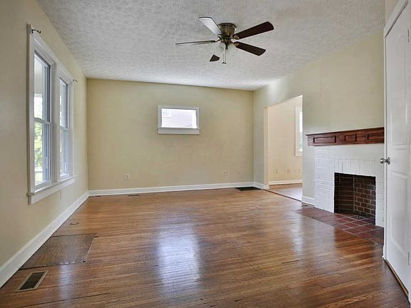 4th image of 2419 Medary Ave