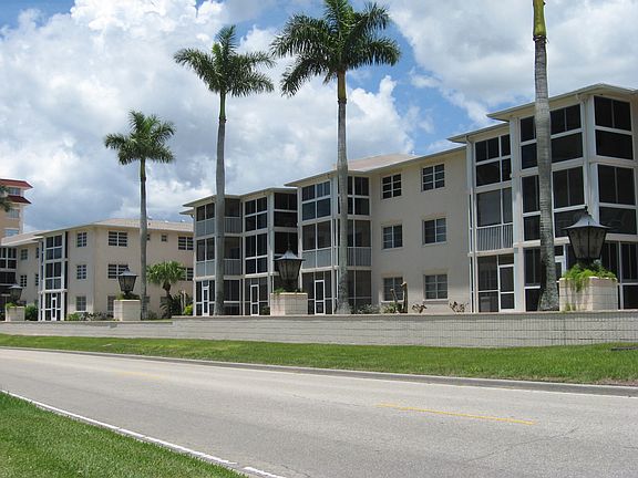 2nd image of 200 The Esplanade North C17 #1