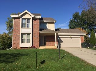 1670 Hillside Ln, Rochester Hills, MI 48307