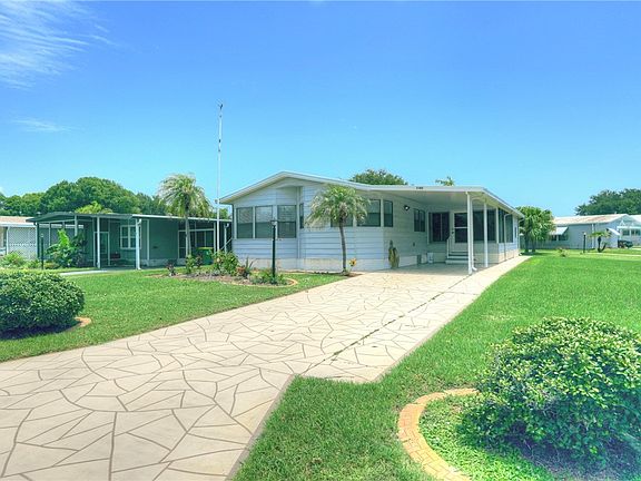 4th image of 1300 Barefoot Cir