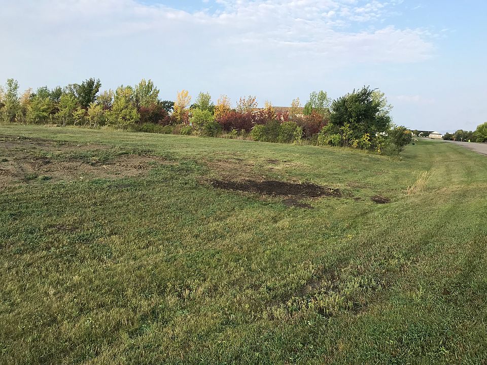 1st image of 1015 Violet Ln
