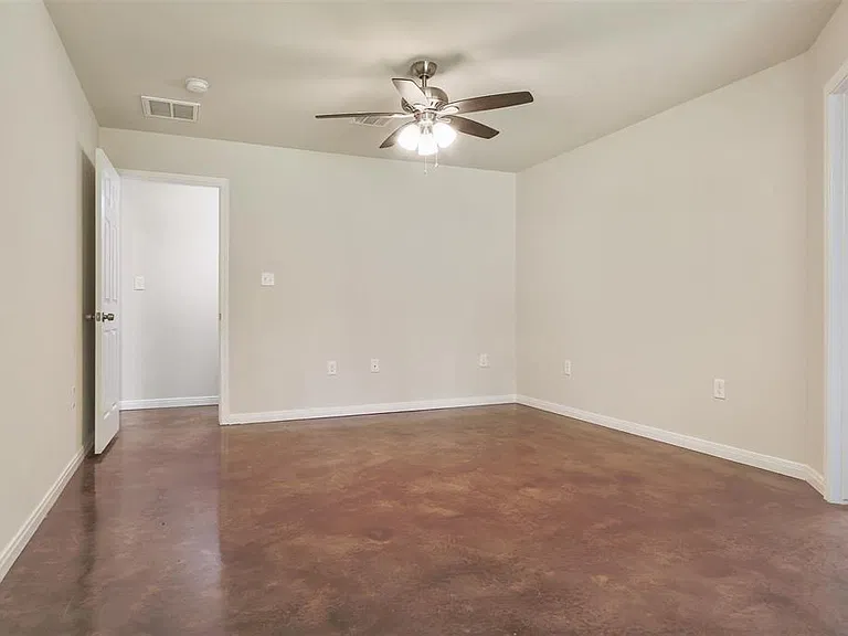 5610 Highline Dr — Photo 6