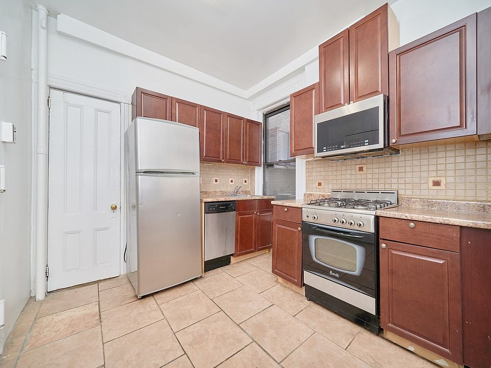 1st image of 416 E 89th St #3A
