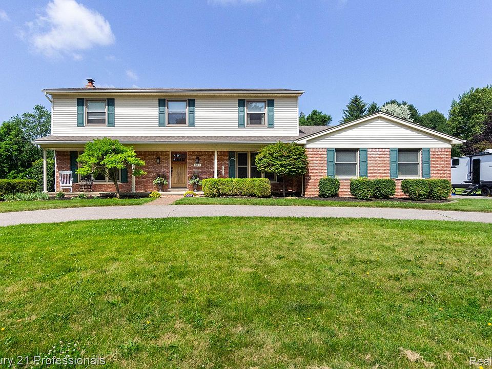 1st image of 671 Bridgestone Dr