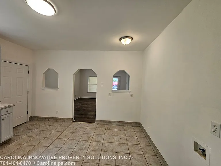 610 N Pear St — Photo 6