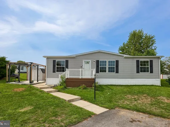 101 Fawn Meadow Ct, Lancaster, PA 17603