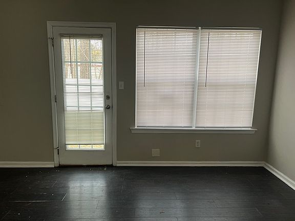 4th image of 519 Settlement Ln