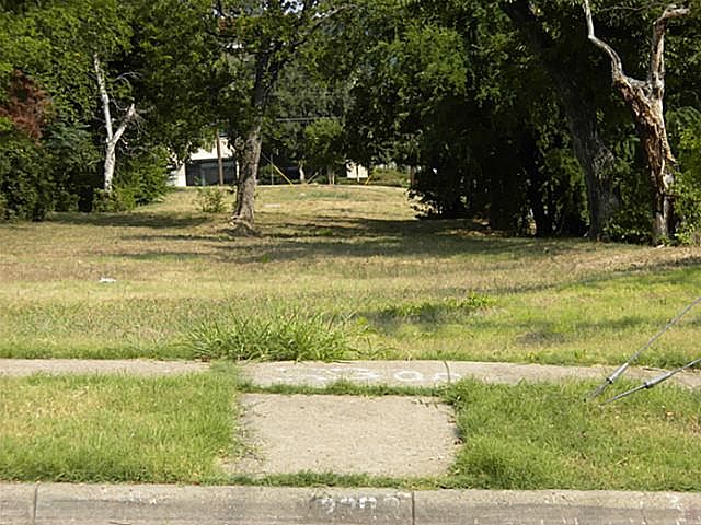 2nd image of 2300 Douglas Ave